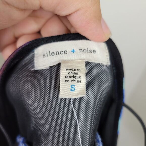 NWT Urban Outfitters Silence + Noise Floral Crop Top. Blue S#012 - Picture 11 of 13